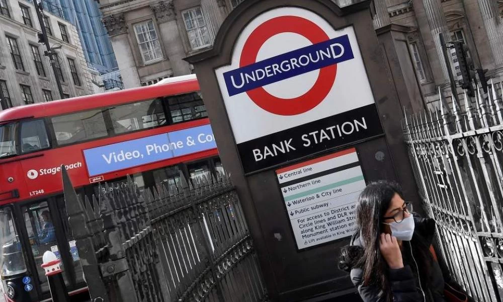 Βρετανία - Κορονοϊός: 1.564 νεκροί μέσα σε ένα 24ωρο